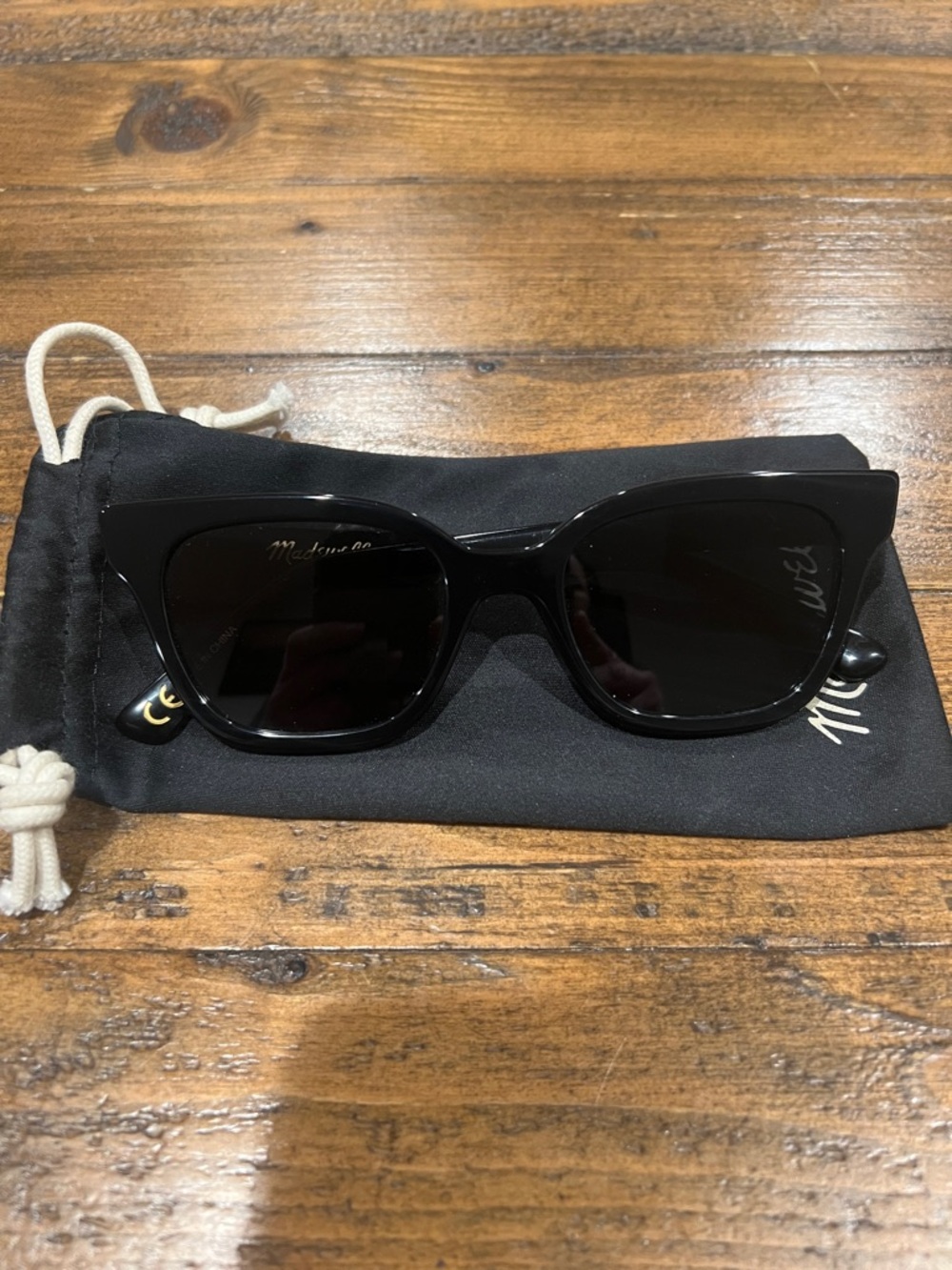 Madewell Glossy Black Rectangular Cat-Eye Sunglasses
